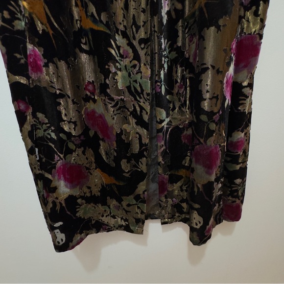 Metallic Floral Velvet Kimono - Picture 6 of 6